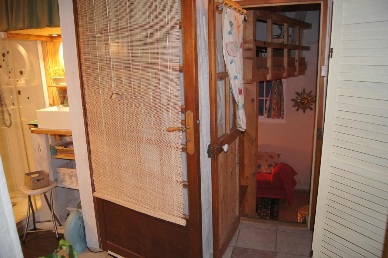 Petit Atypique Et Cosy En Provence *